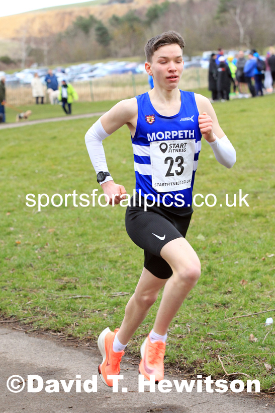Senior men and veteran men over-40s NECAA Road Relay Champs., Hetton Lyons Park, Hetton le Hole, County Durham. Photo: David T. Hewitson/Sports for All Pics